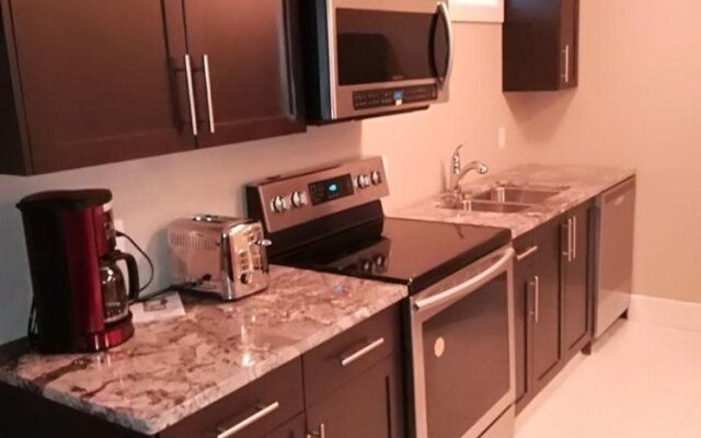 McConachie Luxury Inn