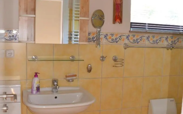 Ferienhaus/ Monteurzimmer Luttum