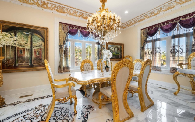 Sea Palace 5 Bedroom Home