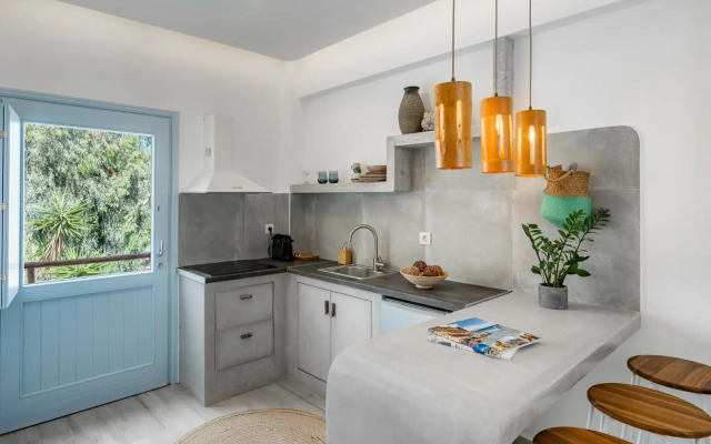 Light Blue Window Kamari