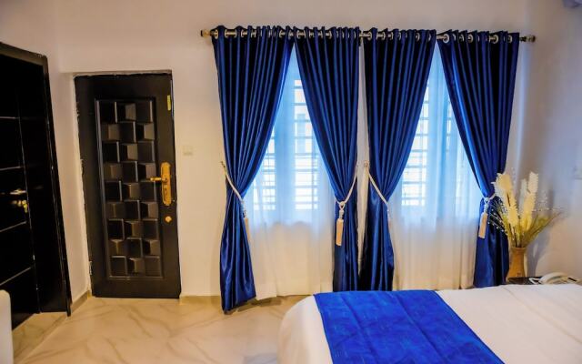 El Elyon Hotel and Suites