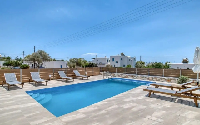 Venus s Seaside Bliss - Paros Dream Haven