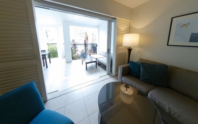 4111 Beach Club Direct Pool Access