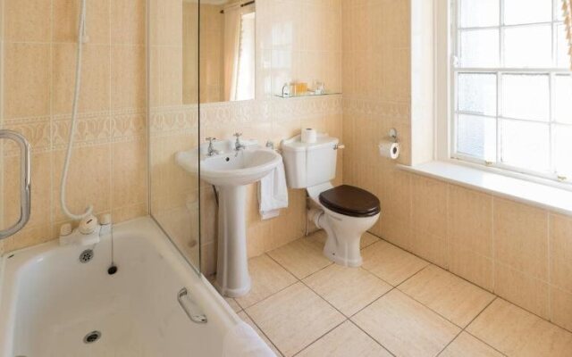 Dooly's Hotel