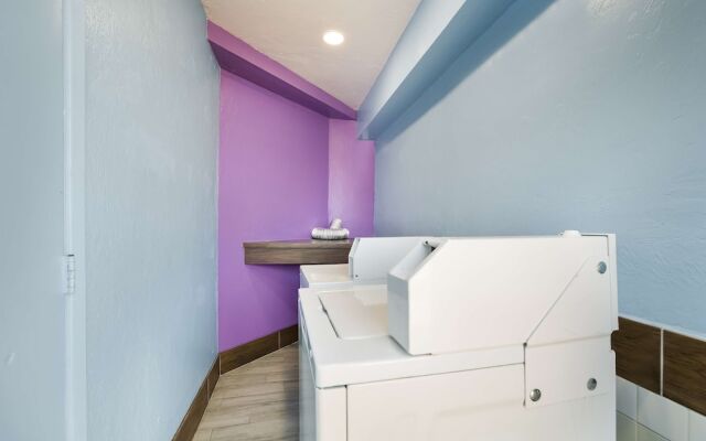 Days Inn & Suites Tucson AZ