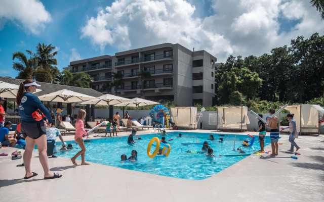 Pacific Bay Hotel