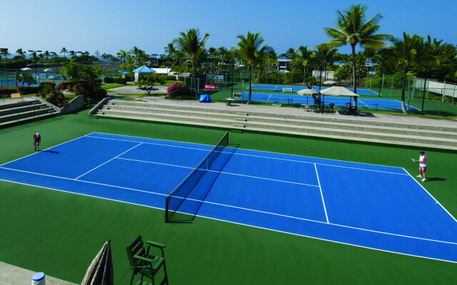 Holua Resort