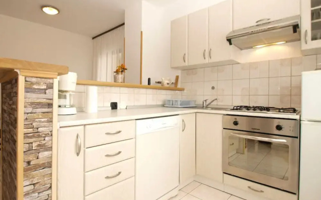 Apartment 1595