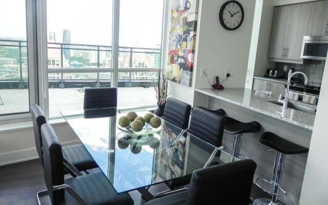 Custom Luxury Suite - By Elite Suites