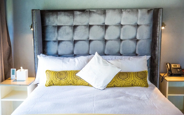TshiBerry Bed & Breakfast