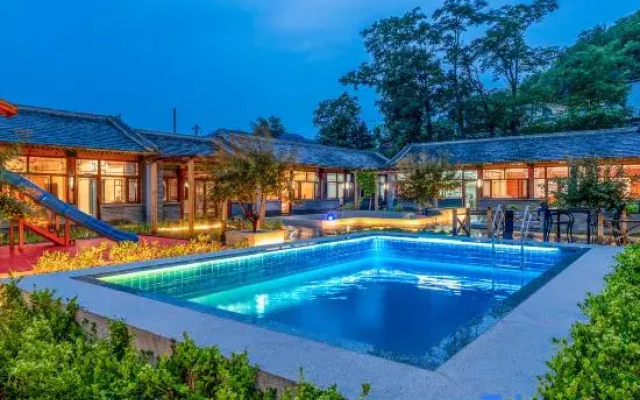 Yunshan Courtyard House