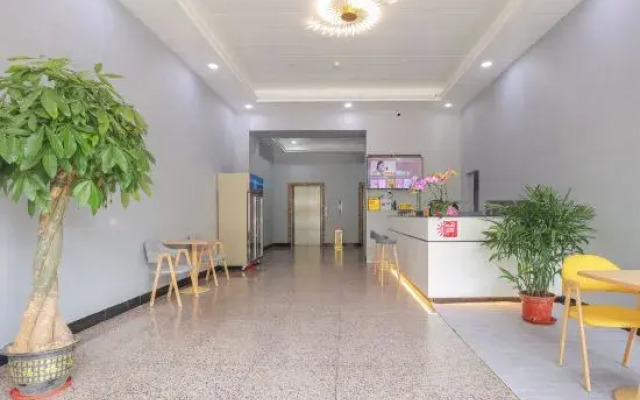 Yunduo Apartment (Foshan Zumiao Zhangye Culture Square)