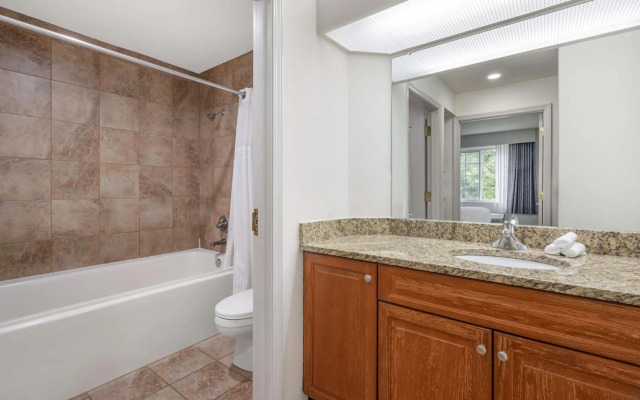 Hilton Vacation Club Varsity Club South Bend, IN