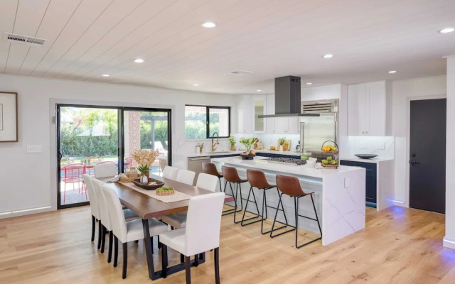 Element by Avantstay Pool, Firepit, Game Room