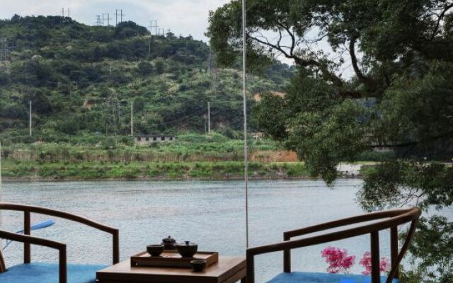 Simple Hotel (Zixing Dongjiang Lake)