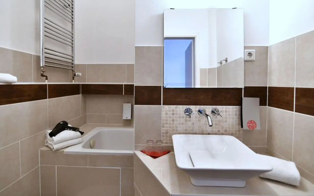 Hotel Amical