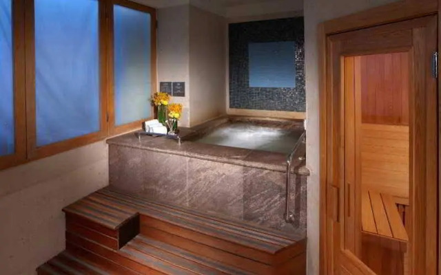 Four Points by Sheraton Chung Ho Taipei