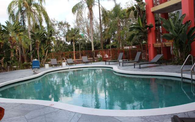 Boca Suites Deerfield Beach, SureStay Collection by BW