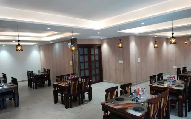 Hotel RS Inn