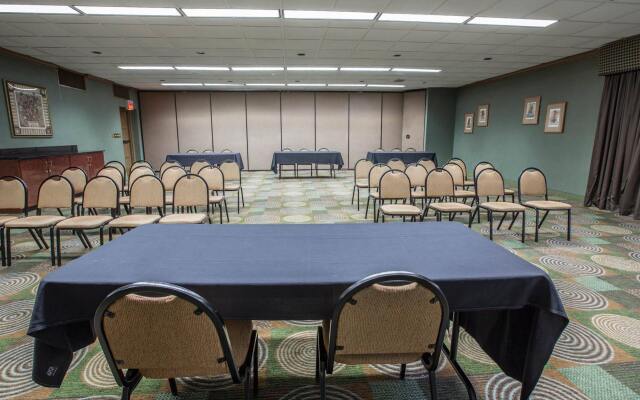 Quality Inn & Suites Hanes Mall