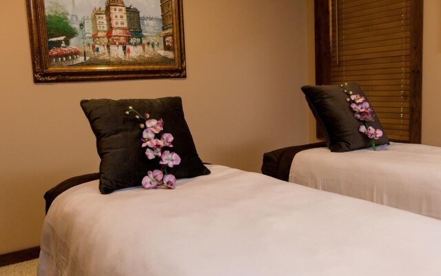 Arlingtons River Rock Inn Bed & Breakfast