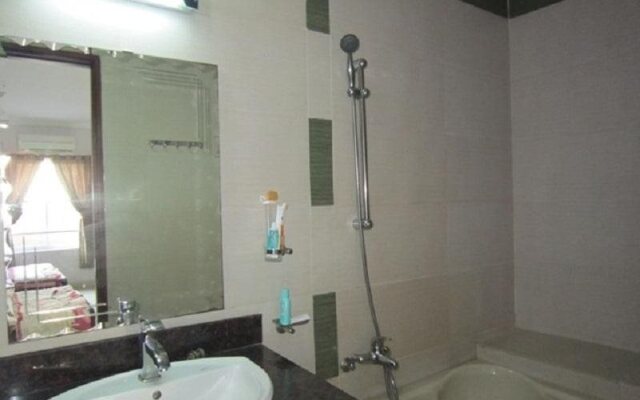 Hung Huong Hotel