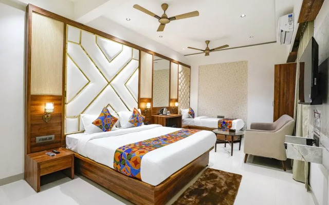 Fabhotel Status Residency