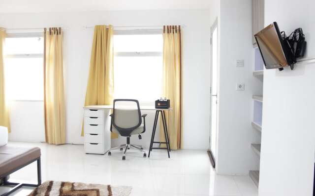 Spacious And Modern Studio Room Apartment At Grand Asia Afrika