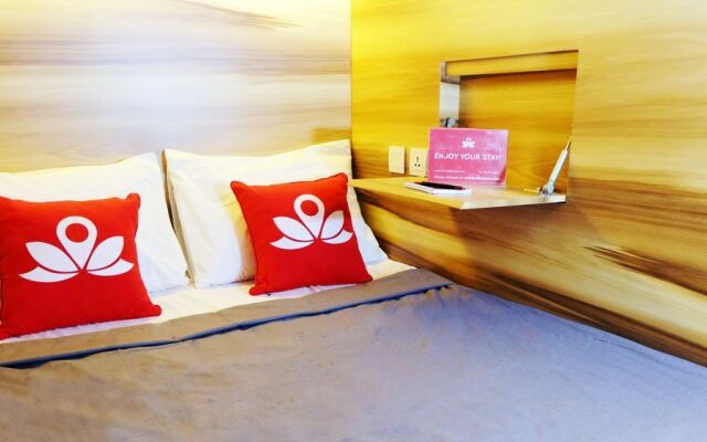 ZEN Hostel Gubeng Station 2