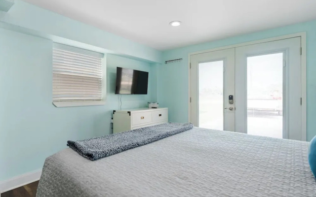 Hideaway at Redhead Road