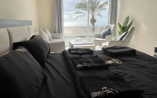 Voya Hotel and Suites