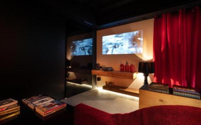 Zrooms Suites