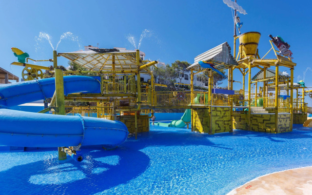 Fergus Club Carema Splash