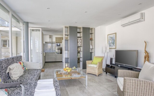 Attractive Villa in Caleta de Vélez with Private Pool
