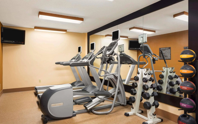 Homewood Suites by Hilton Toledo-Maumee