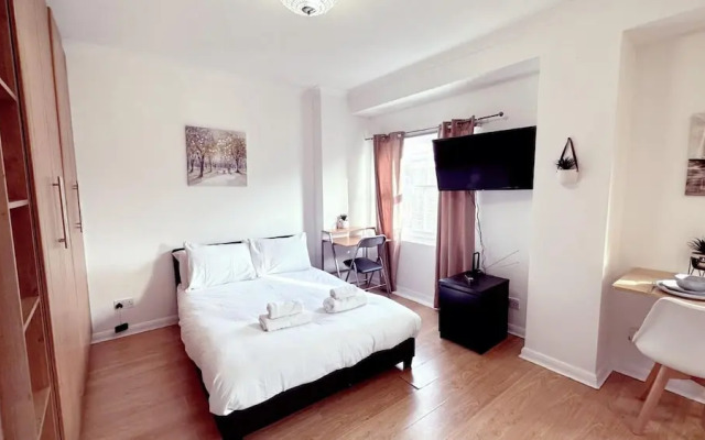 London Chelsea, 2 People, Balcony, Best Location