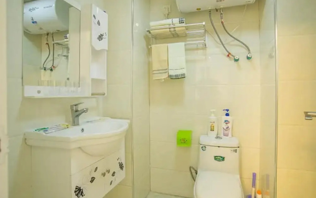 Xin Wo Hotel Apartment Railway Station