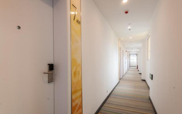 7 Days Inn·Panzhihua Fifty-Four Turntable Center