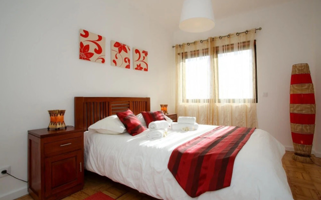 Johnny Ringo Family Apartment II