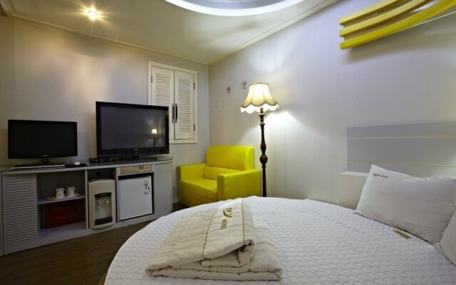 Sky Motel