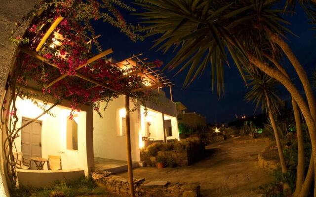 Ailouros summer hotel