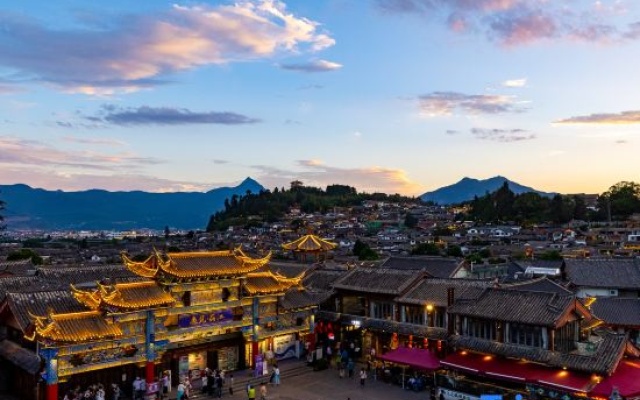 Echo Liangqi Mountain House · You Island | Comfortable Evening Wind · Snow Mountain View – Outside – Lijiang
