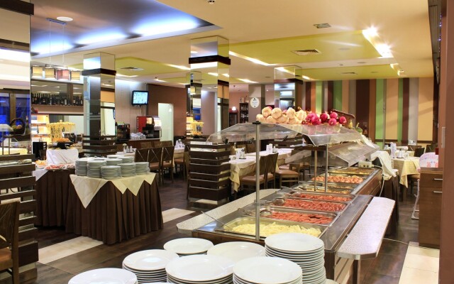 MURITE PARK Hotel - AZALIA BUILDING 4*