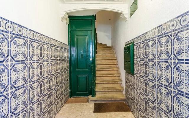 ALTIDO Charming 1BR Apt w/workspace in Sao Bento