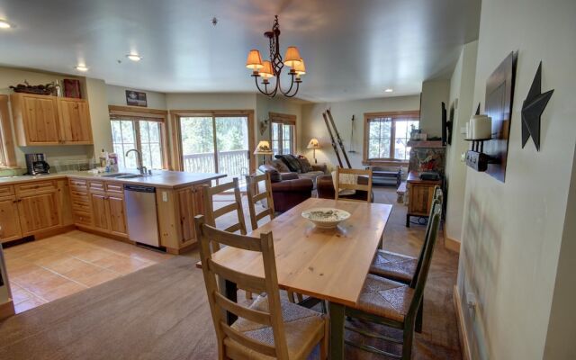 Expedition Station 8603 by SummitCove Vacation Lodging