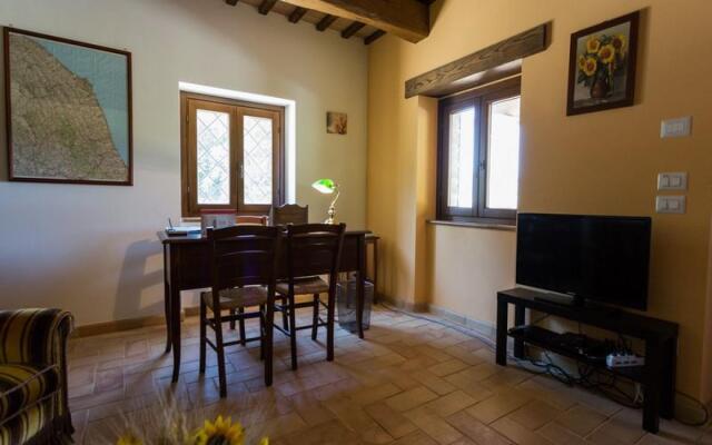 Villa in Le Marche with stunning views-Villa Monteverde