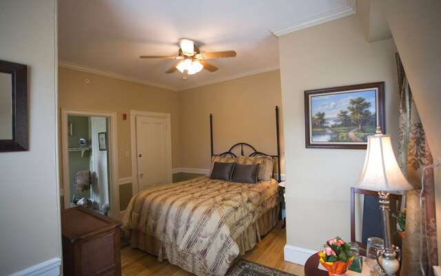 Morrill Mansion Bed & Breakfast