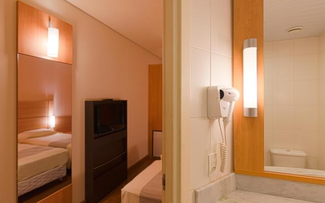 Ibis Canoas Shopping