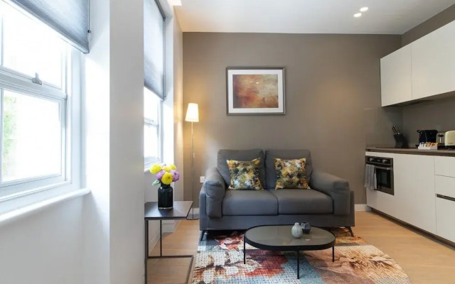 Mirabilis Apartments - Wells Court
