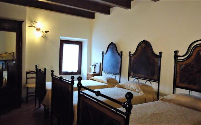 Antico Borgo dell'Anconella - grande appartamento rustico